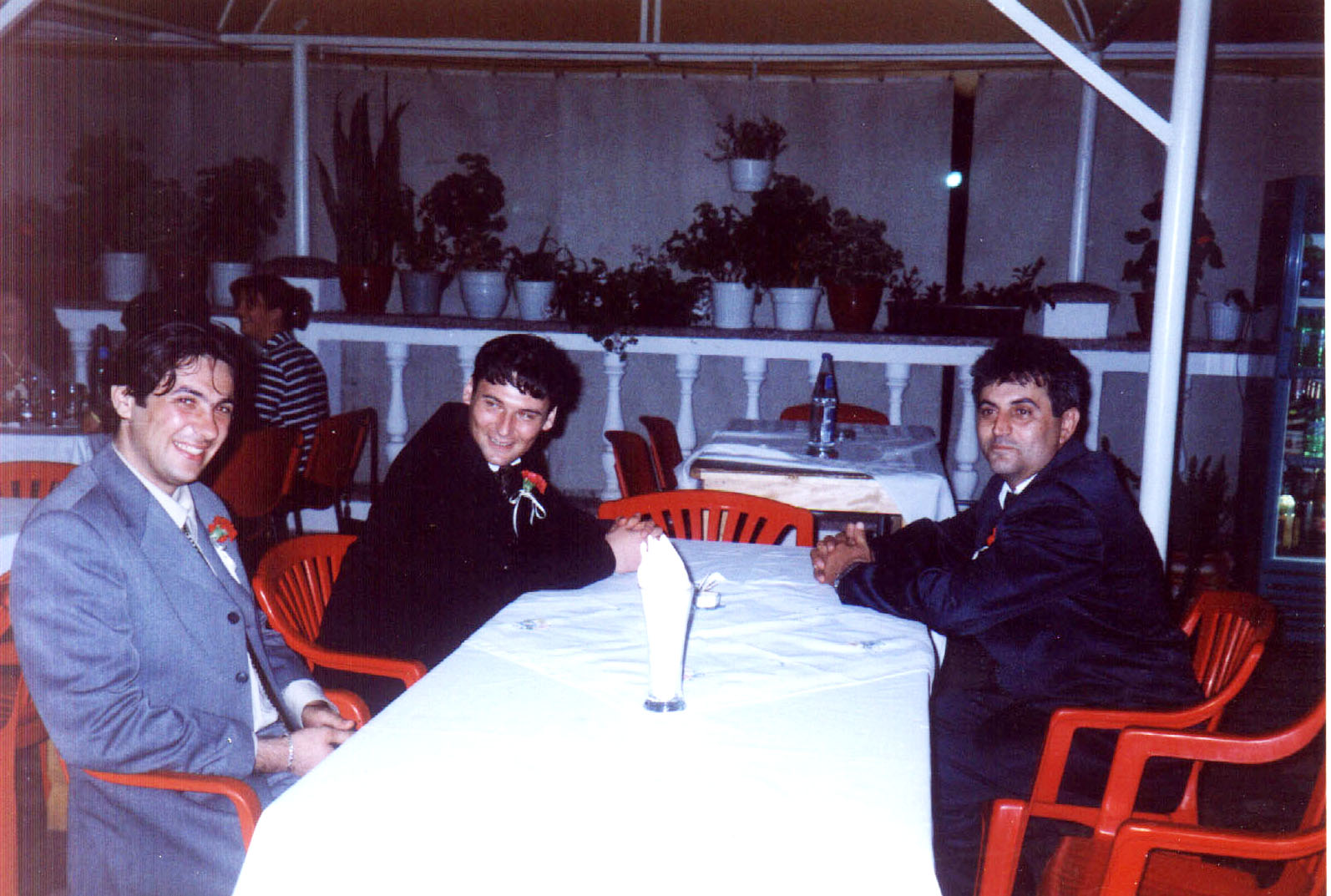 Trei barbati adevarati... Eu , Bradero, si Nasu' Capone....la Furatul Miresei Lui Frate-miu