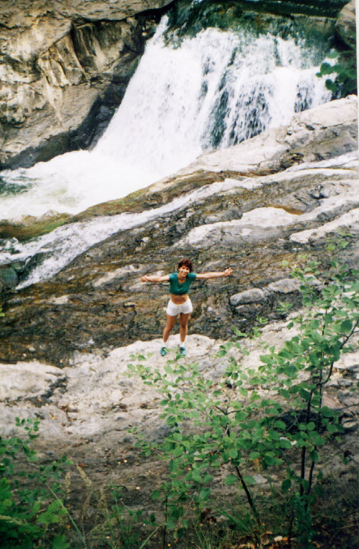 Salutari de la GEO!!!! ..de la Cascada Putnei.....